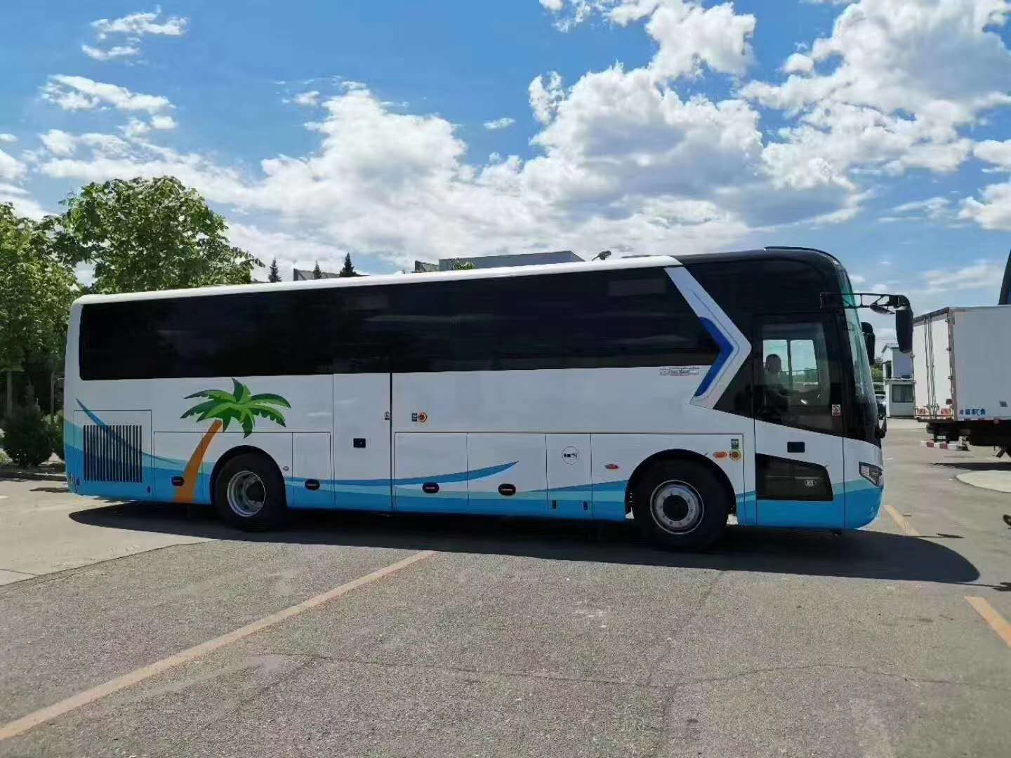 行業(yè)首款！中通廁所車亮相北京